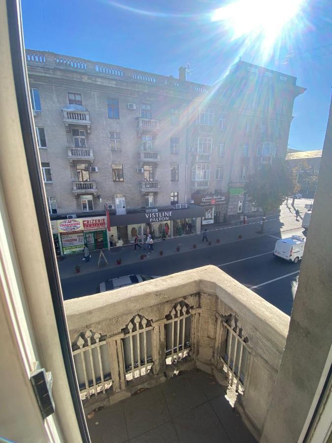 White New Apartments Ultracentral 2-Rooms In The Heart Chisinau Exterior photo