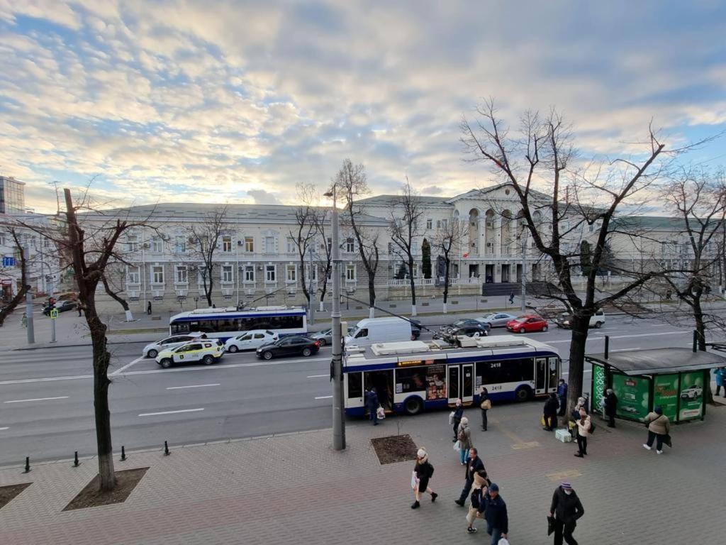 White New Apartments Ultracentral 2-Rooms In The Heart Chisinau Exterior photo
